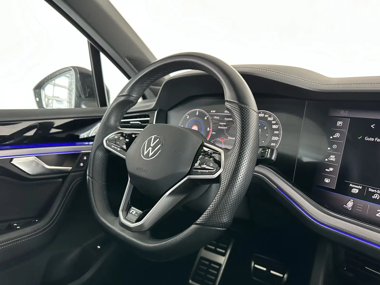 Volkswagen Touareg R-Line 4M |AHK |STHZ |LUFT |MATRIX |VC