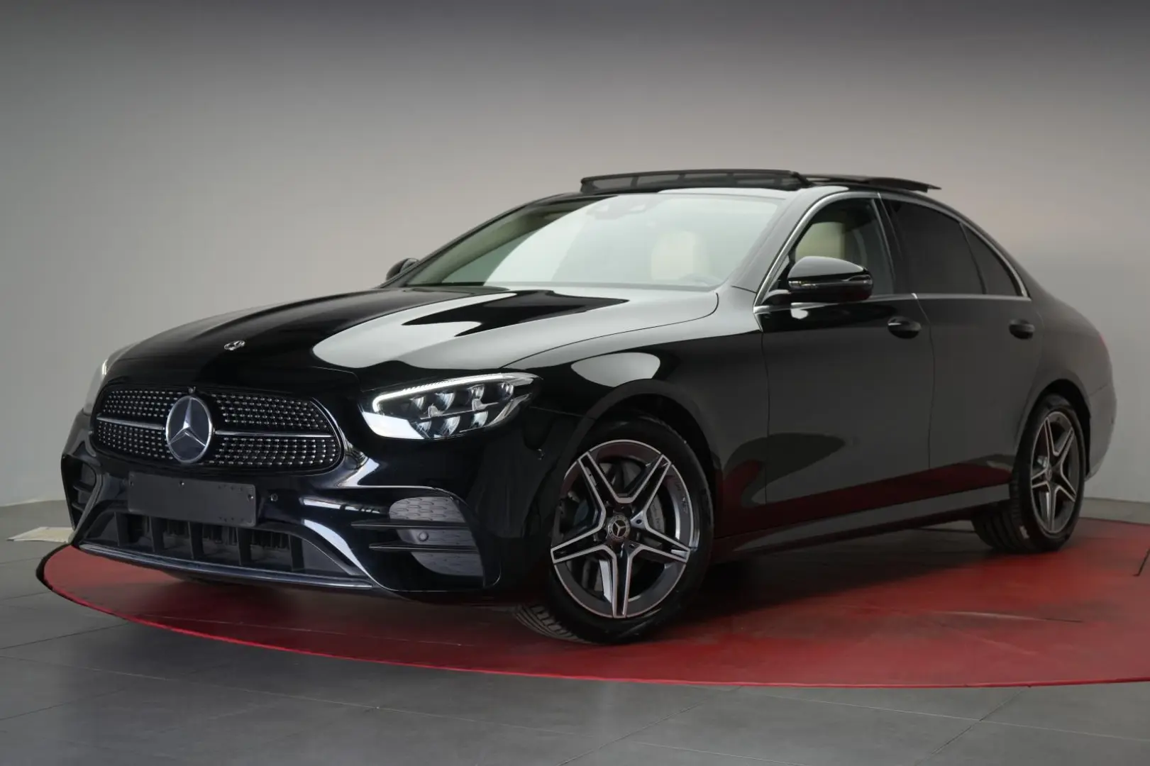 E 300 9G-Tronic AMG Navi/Leder/Temp/Kamera/HUD/P