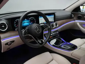 E 300 9G-Tronic AMG Navi/Leder/Temp/Kamera/HUD/P
