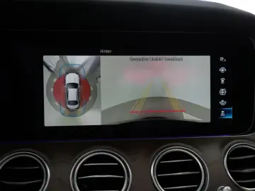 E 300 9G-Tronic AMG Navi/Leder/Temp/Kamera/HUD/P