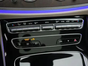 E 300 9G-Tronic AMG Navi/Leder/Temp/Kamera/HUD/P
