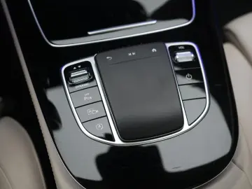 E 300 9G-Tronic AMG Navi/Leder/Temp/Kamera/HUD/P