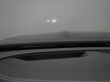 E 300 9G-Tronic AMG Navi/Leder/Temp/Kamera/HUD/P