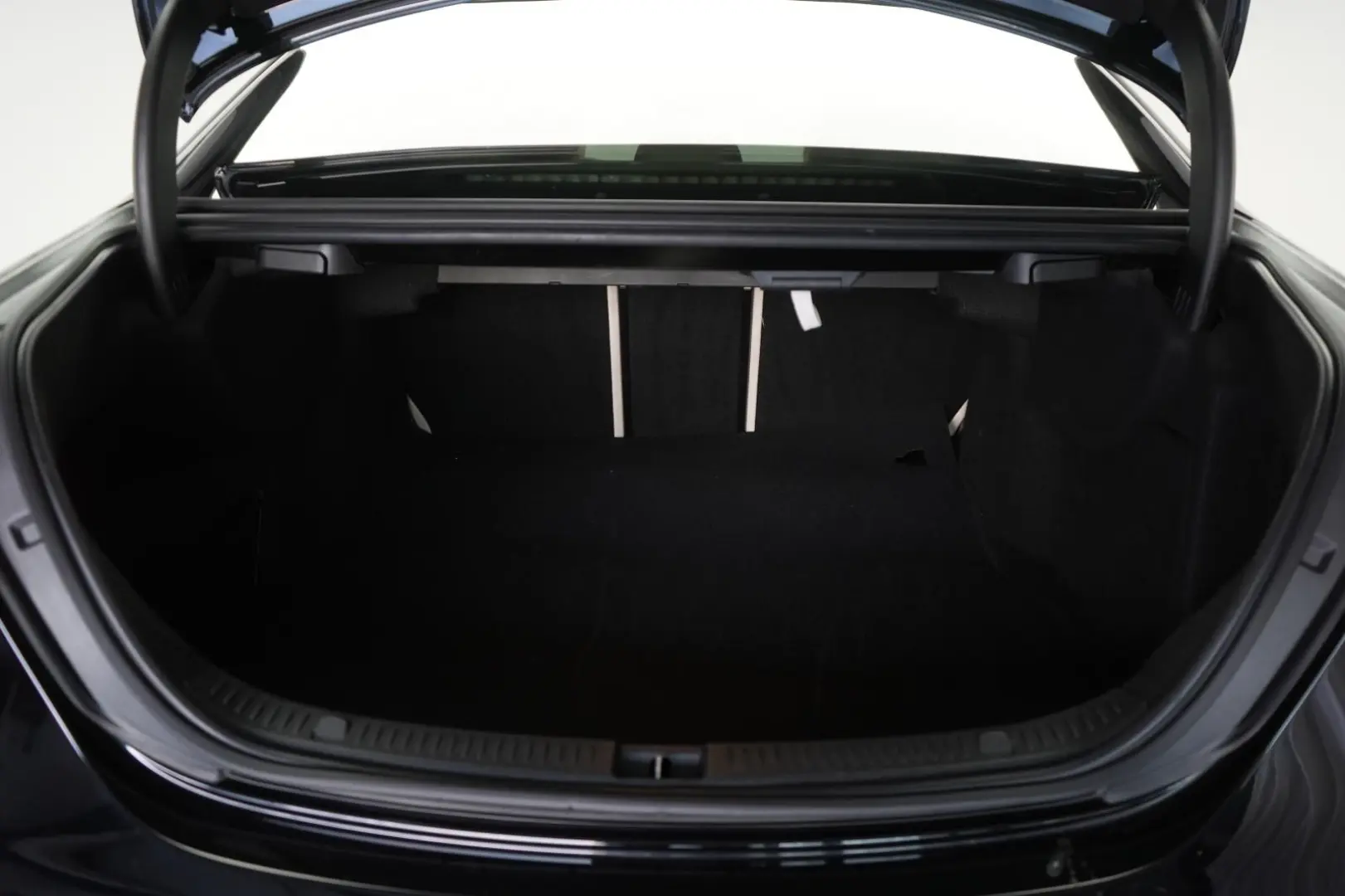 E 300 9G-Tronic AMG Navi/Leder/Temp/Kamera/HUD/P