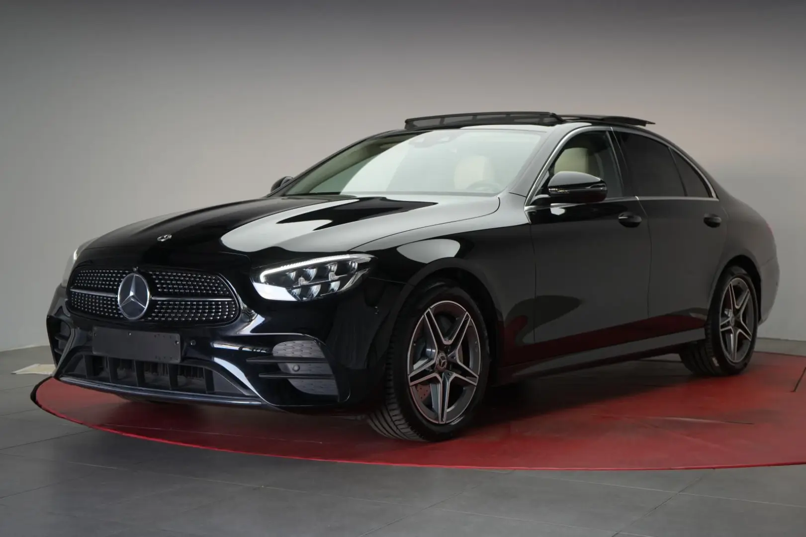 E 300 9G-Tronic AMG Navi/Leder/Temp/Kamera/HUD/P
