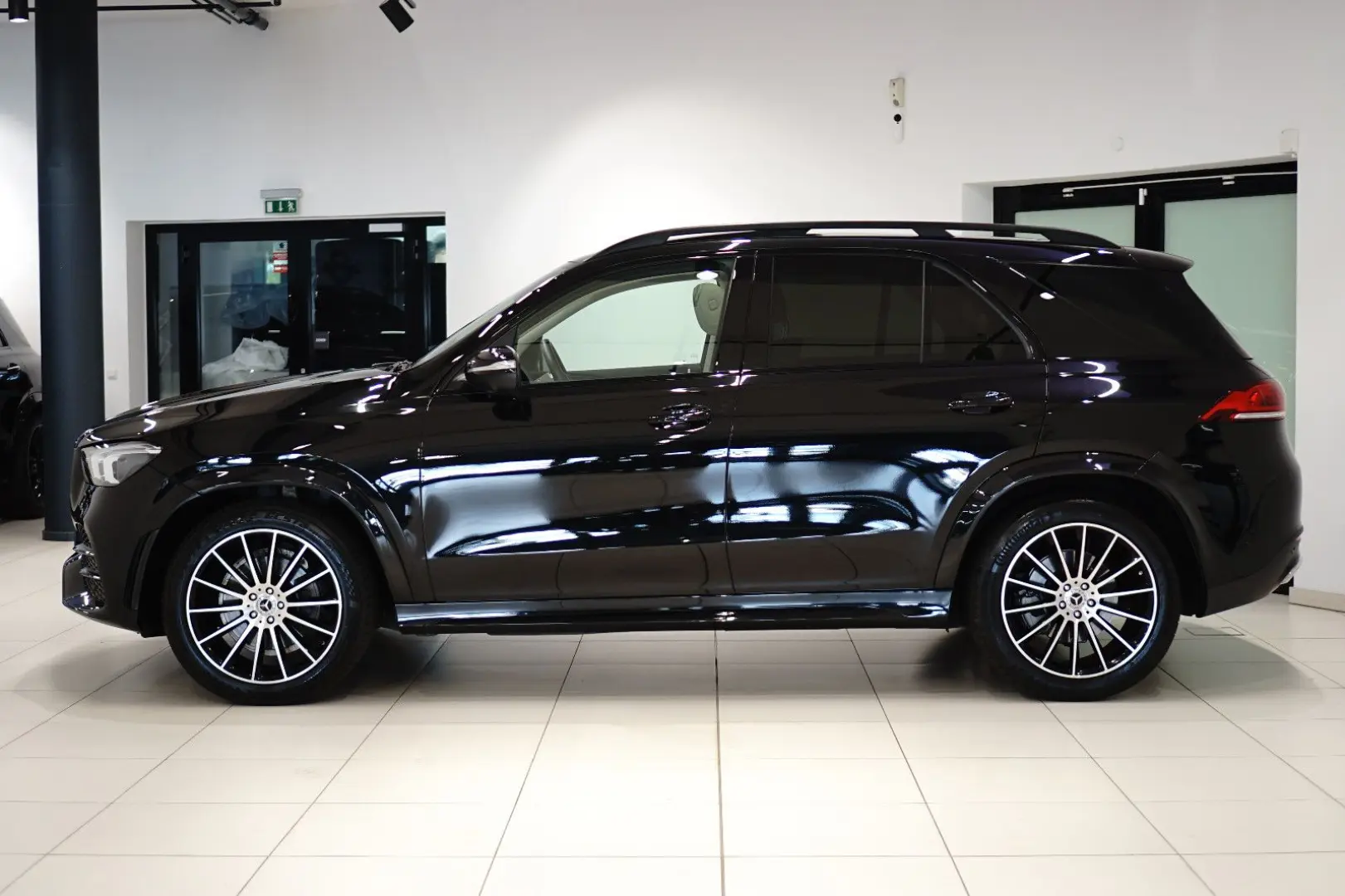 GLE 400|AMG|SOFT|NIGHT|DISTR.|360°|BURMS|MEMORY|