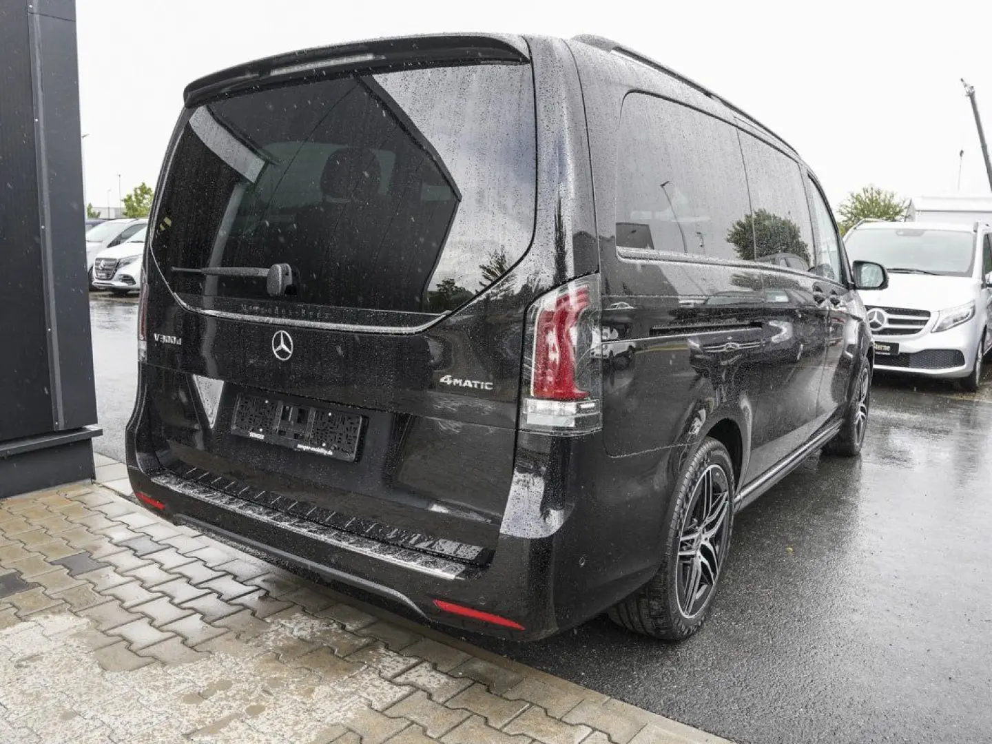 V 300d Avantgarde 4x4 lang AMG AIRMATIC 360° AHK