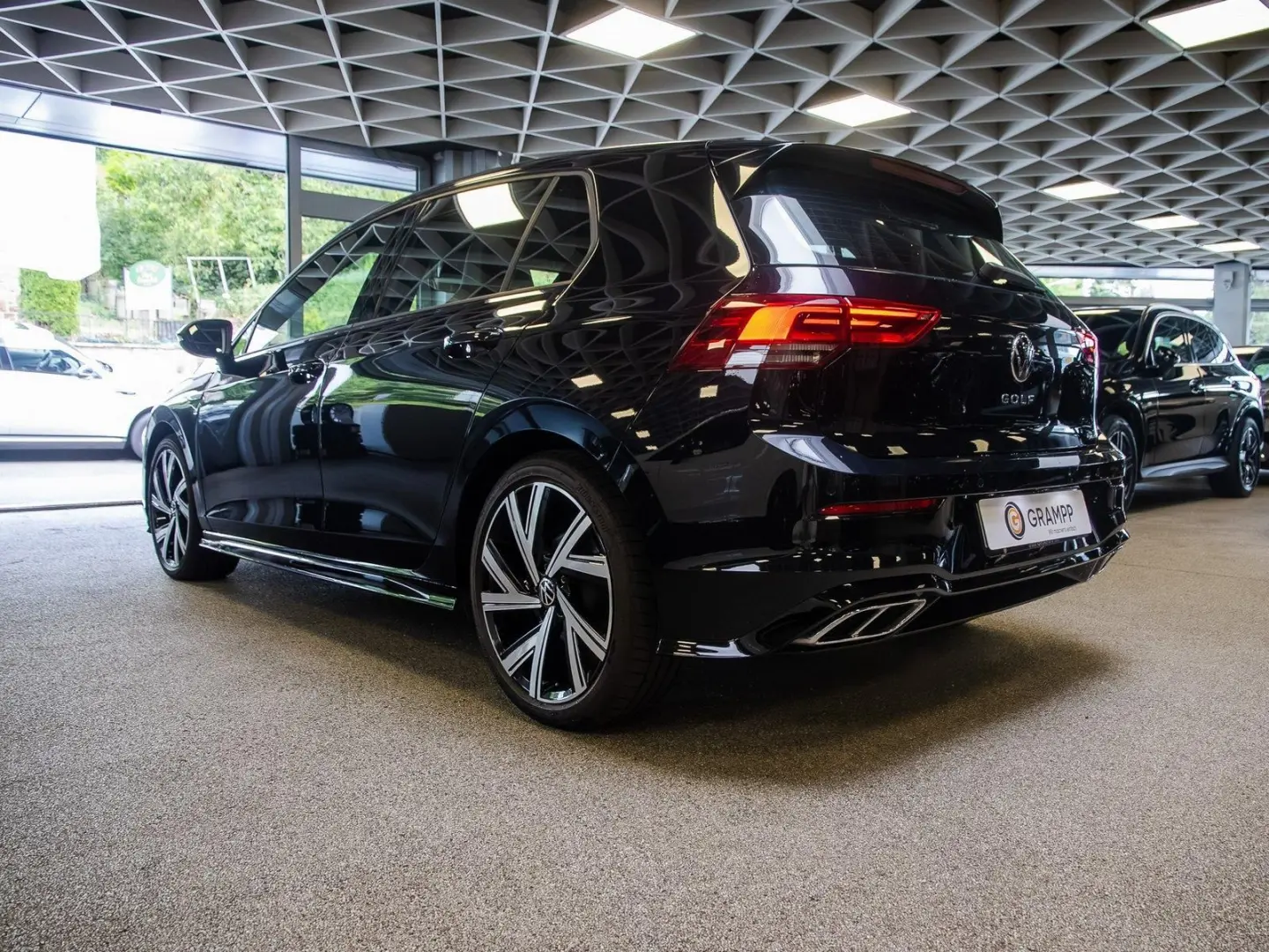 Volkswagen Golf VIII 2.0 TSI R-Line 4Motion LED Plus