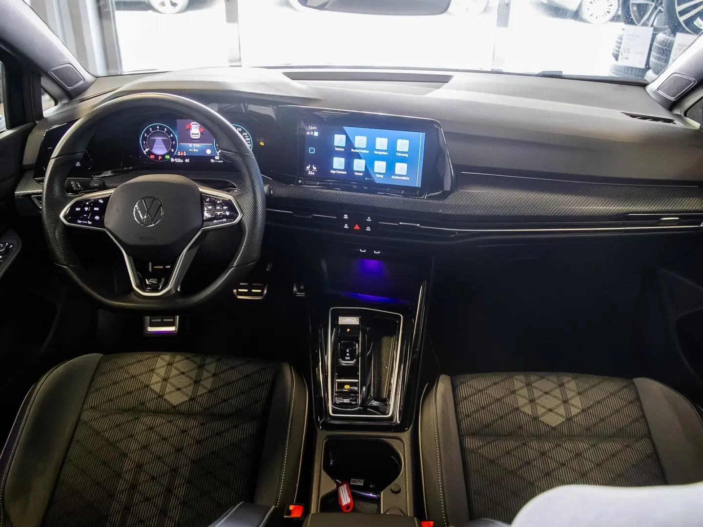 Volkswagen Golf VIII 2.0 TSI R-Line 4Motion LED Plus