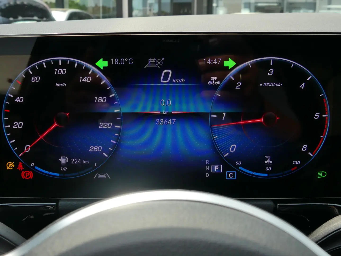 GLA 220d Progressive +Pano+Distronic+Multibeam++