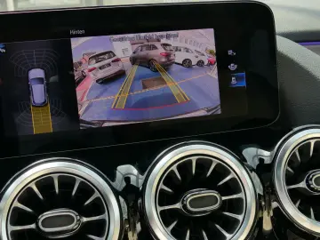 GLA 220d Progressive +Pano+Distronic+Multibeam++