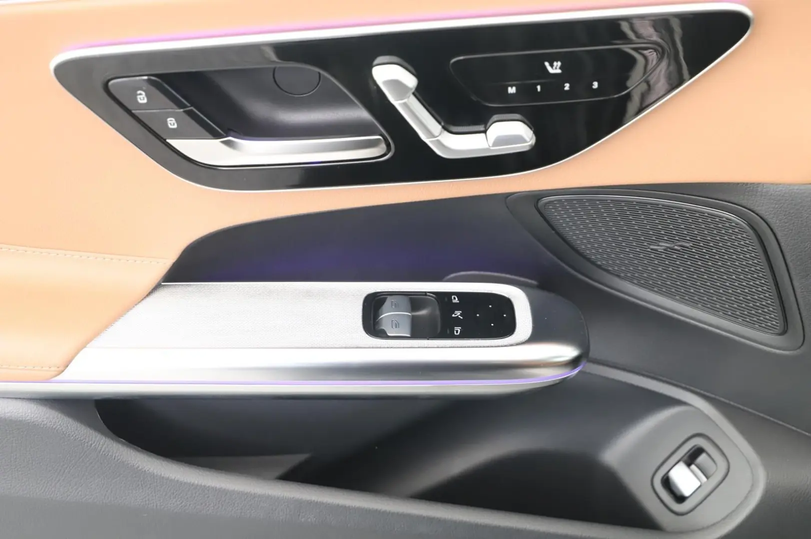 CLE 200 Coupé AMG Line 2x LED+MBUX+Pano+WiPa+360