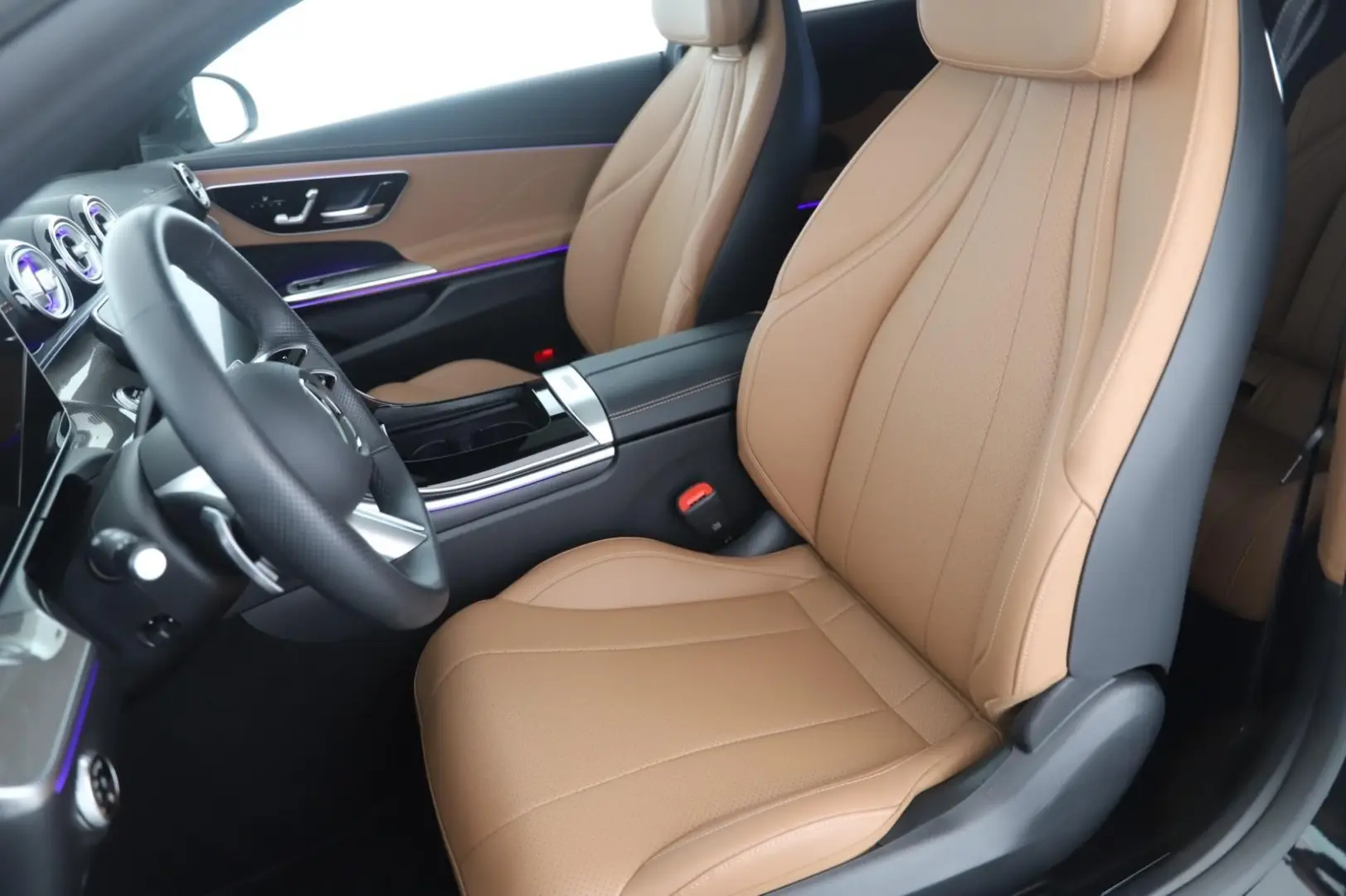 CLE 200 Coupé AMG Line 2x LED+MBUX+Pano+WiPa+360