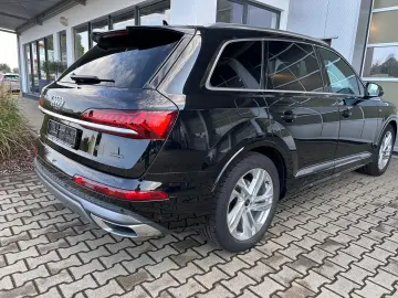 Audi Q7 50 TDI quattro S line AHK B&O Matrix