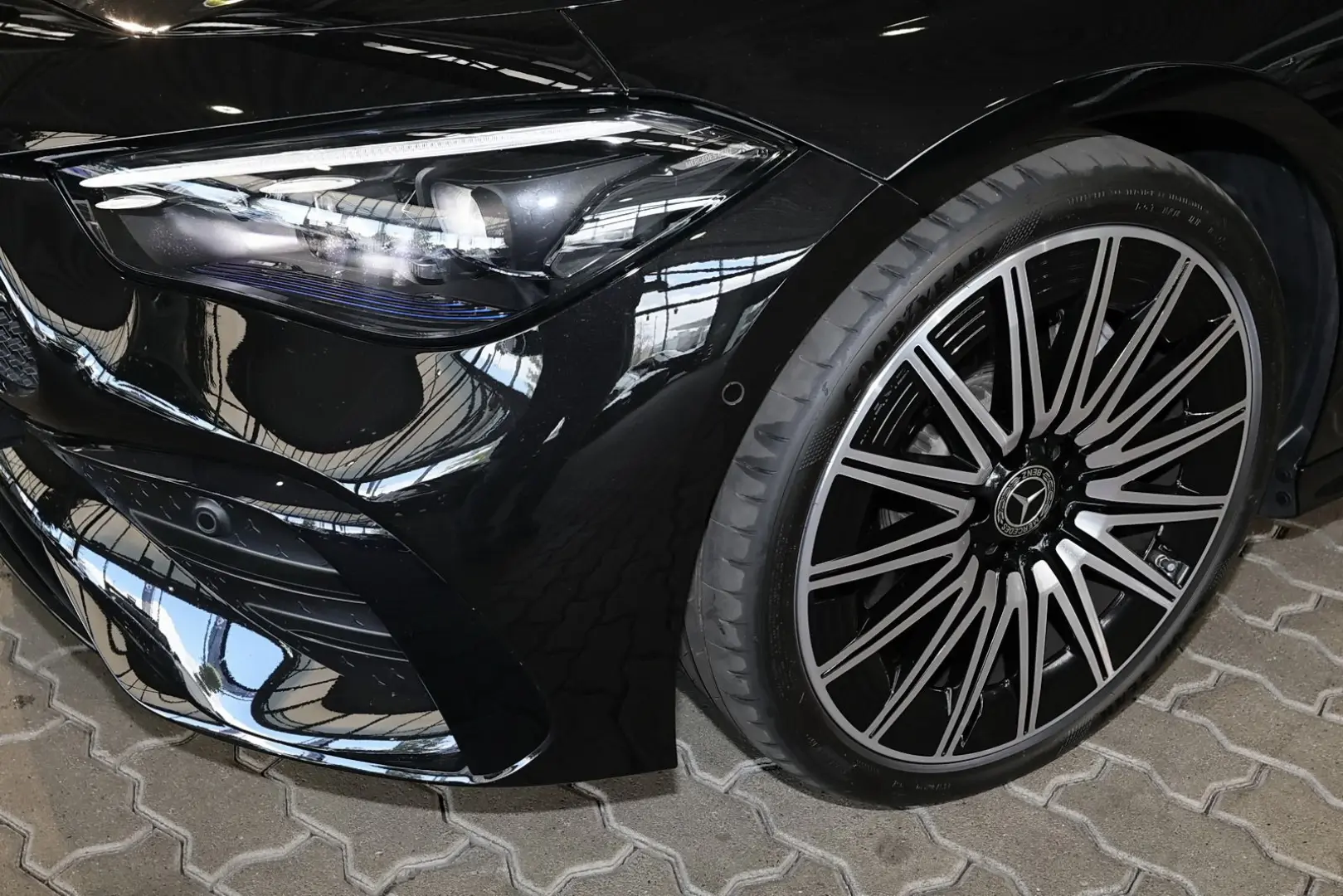 CLE 220 d Coupé AMG PANO+BURMESTER+360°+20 ZOLL