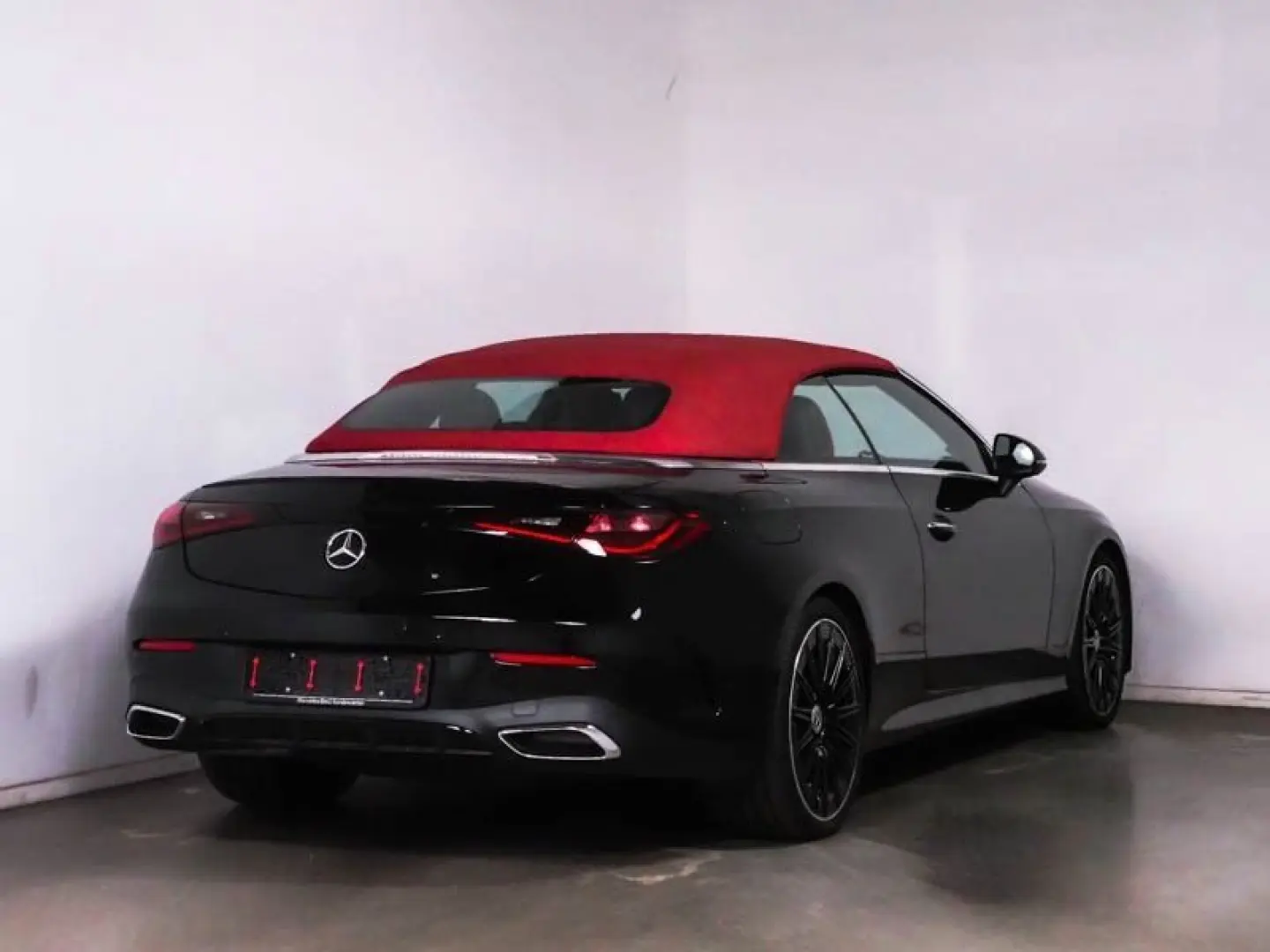 CLE 220 d Cabrio AMG+MBUX+AIRSCARF+Kamera+20''
