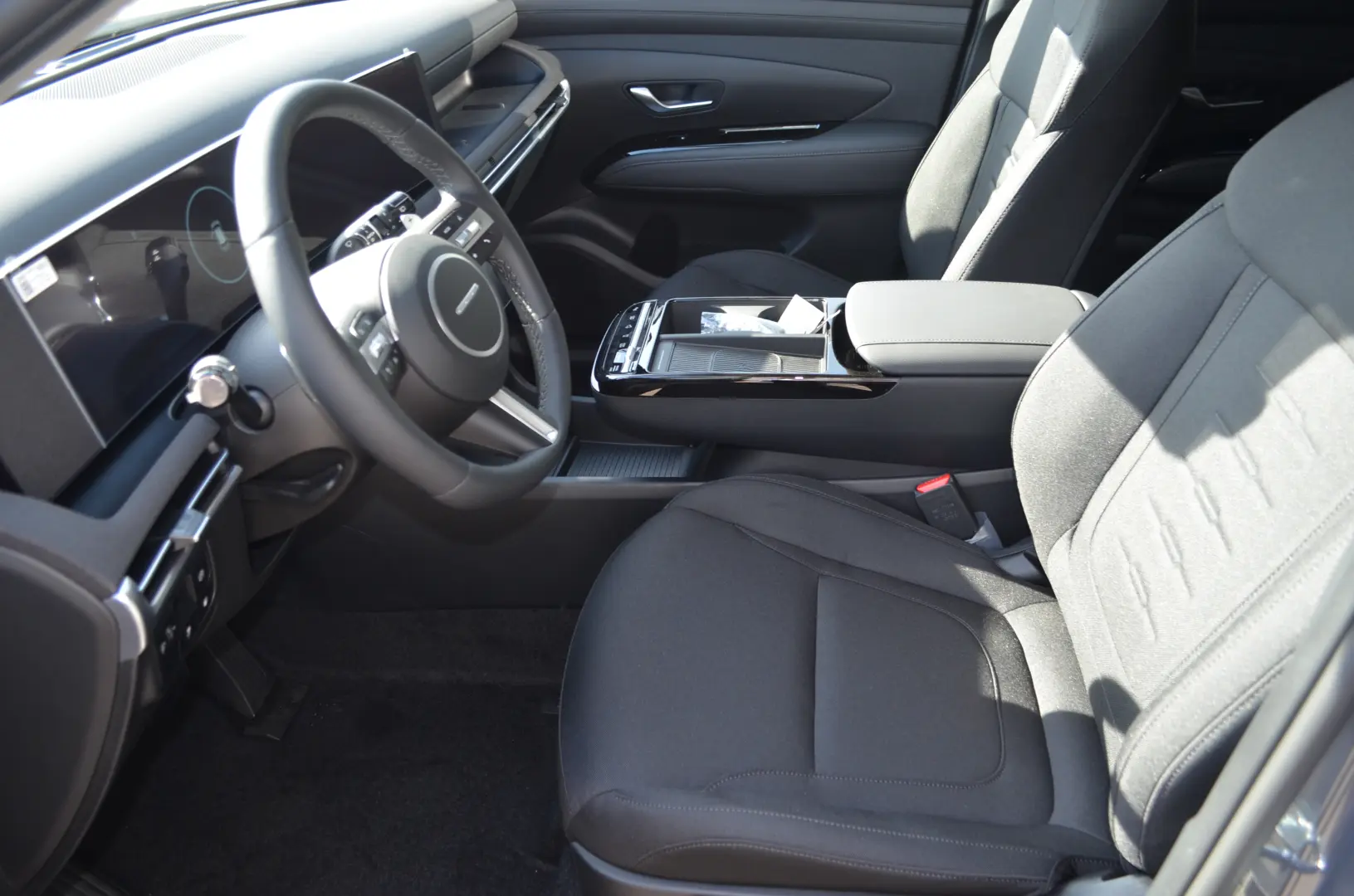 HYUNDAI TUCSON 1.6T-GDi 252CP Hybrid Plug-in 4WD 6AT Style