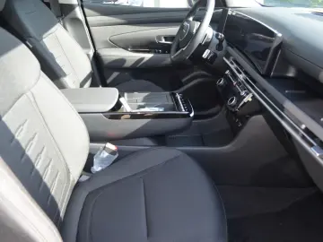 HYUNDAI TUCSON 1.6T-GDi 252CP Hybrid Plug-in 4WD 6AT Style