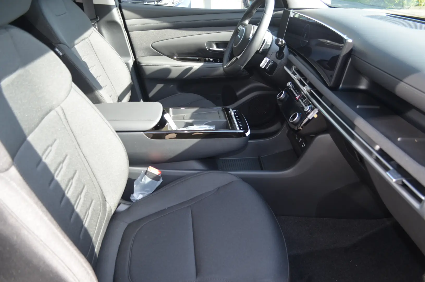 HYUNDAI TUCSON 1.6T-GDi 252CP Hybrid Plug-in 4WD 6AT Style