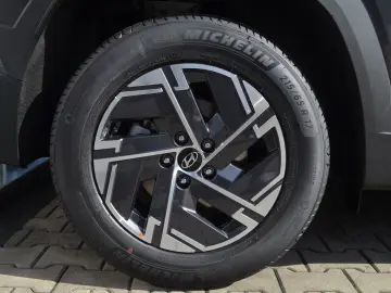 HYUNDAI TUCSON 1.6T-GDi 252CP Hybrid Plug-in 4WD 6AT Style