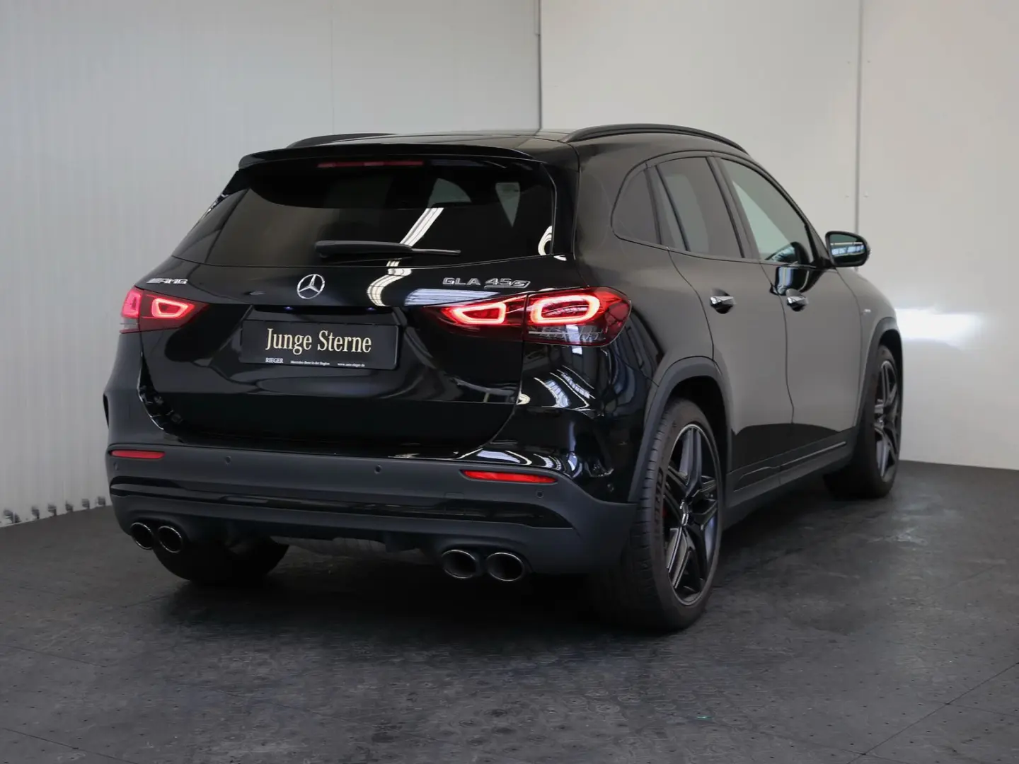 GLA 45 AMG S 4M+ Pano*AHK*Multibeam*Totwinkel*++
