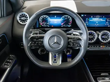 GLA 35 AMG 4M Premium LED Pano Navi SHD Kamera K