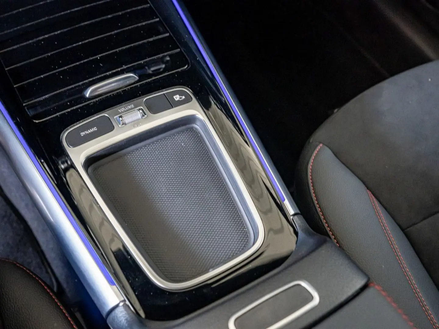 GLA 35 AMG 4M Premium LED Pano Navi SHD Kamera K