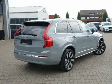 XC90 Plus Bright T8 AWD HUD/B&W/FOUR-C/AHK/360