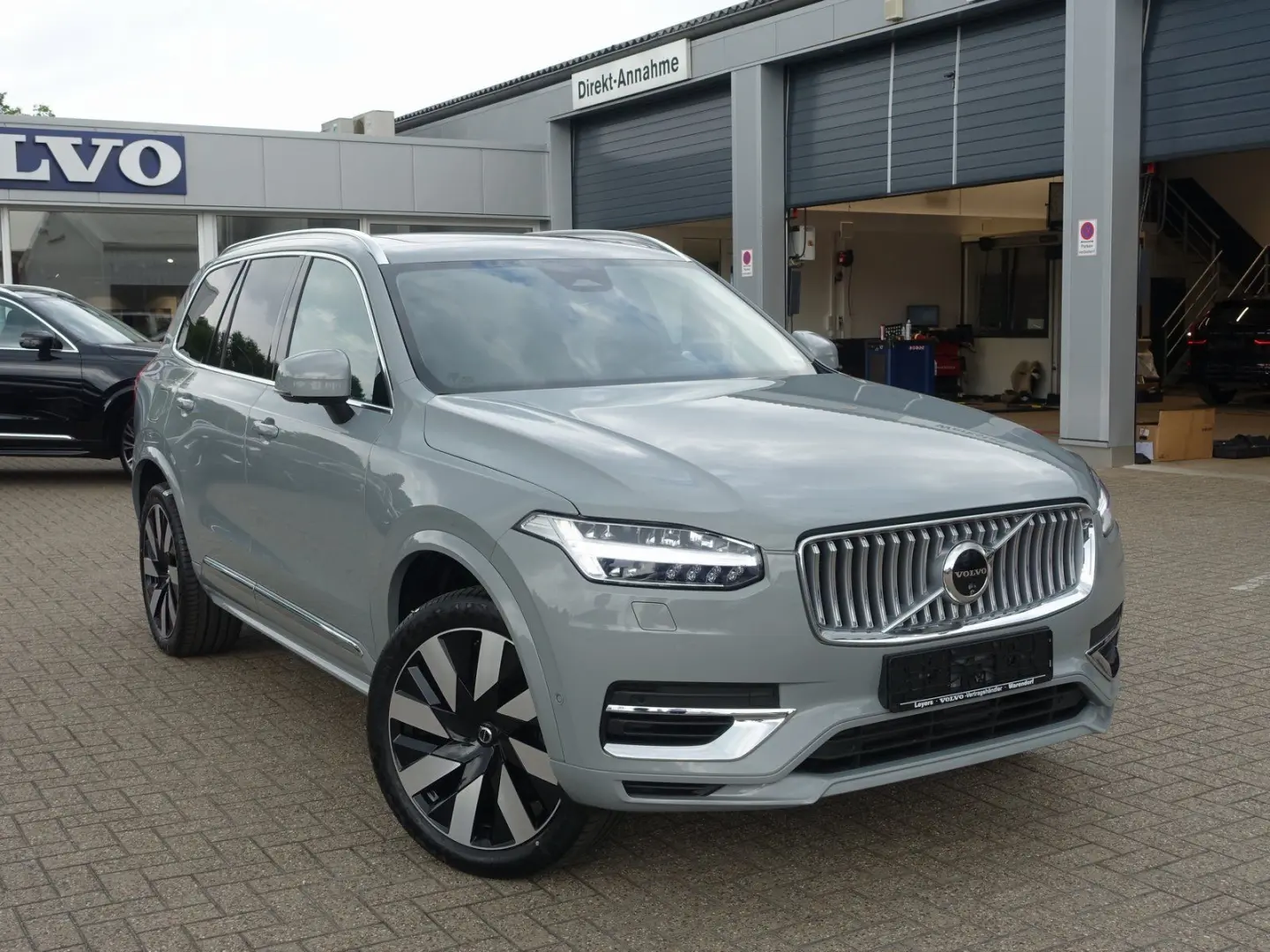 XC90 Plus Bright T8 AWD HUD/B&W/FOUR-C/AHK/360