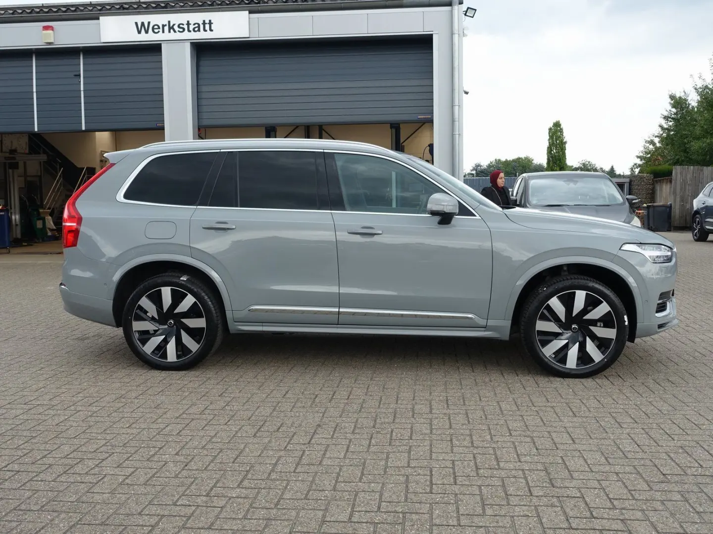 XC90 Plus Bright T8 AWD HUD/B&W/FOUR-C/AHK/360