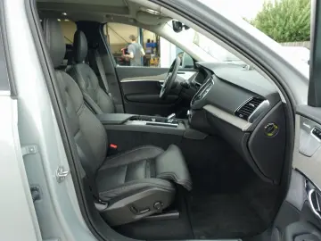 XC90 Plus Bright T8 AWD HUD/B&W/FOUR-C/AHK/360