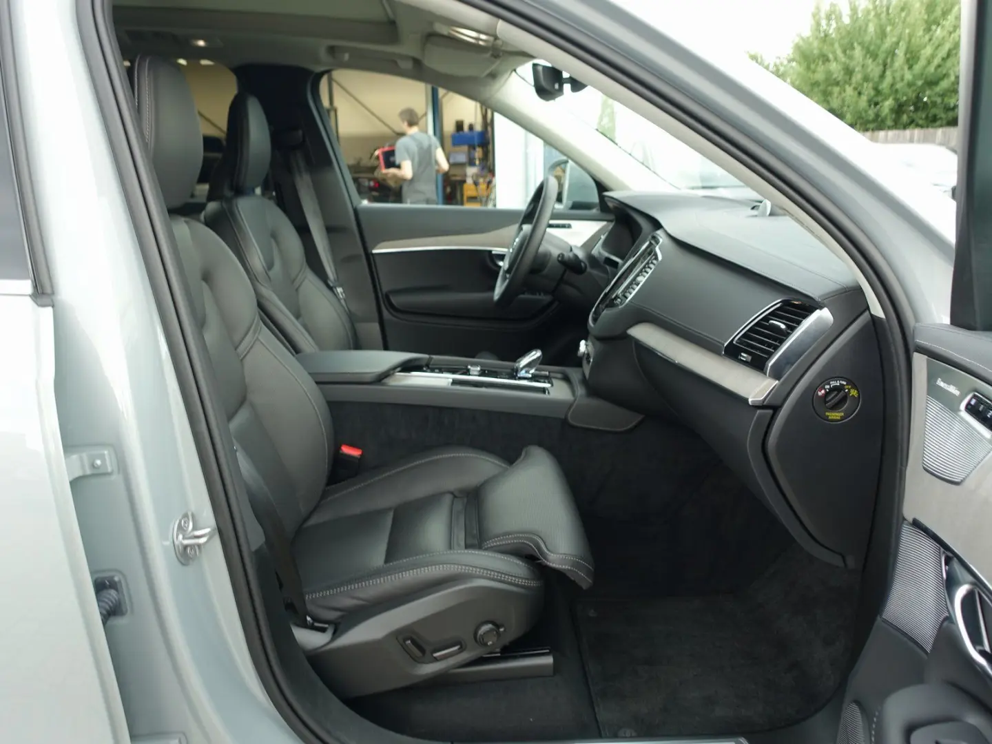 XC90 Plus Bright T8 AWD HUD/B&W/FOUR-C/AHK/360