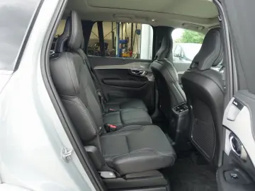 XC90 Plus Bright T8 AWD HUD/B&W/FOUR-C/AHK/360