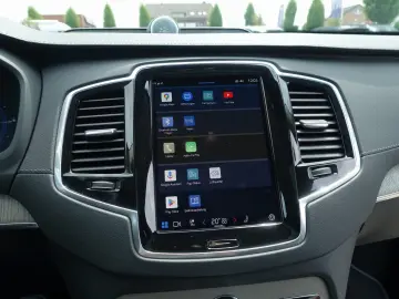 XC90 Plus Bright T8 AWD HUD/B&W/FOUR-C/AHK/360
