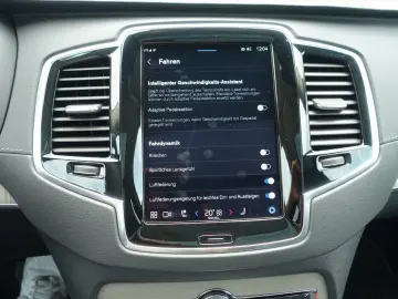 XC90 Plus Bright T8 AWD HUD/B&W/FOUR-C/AHK/360