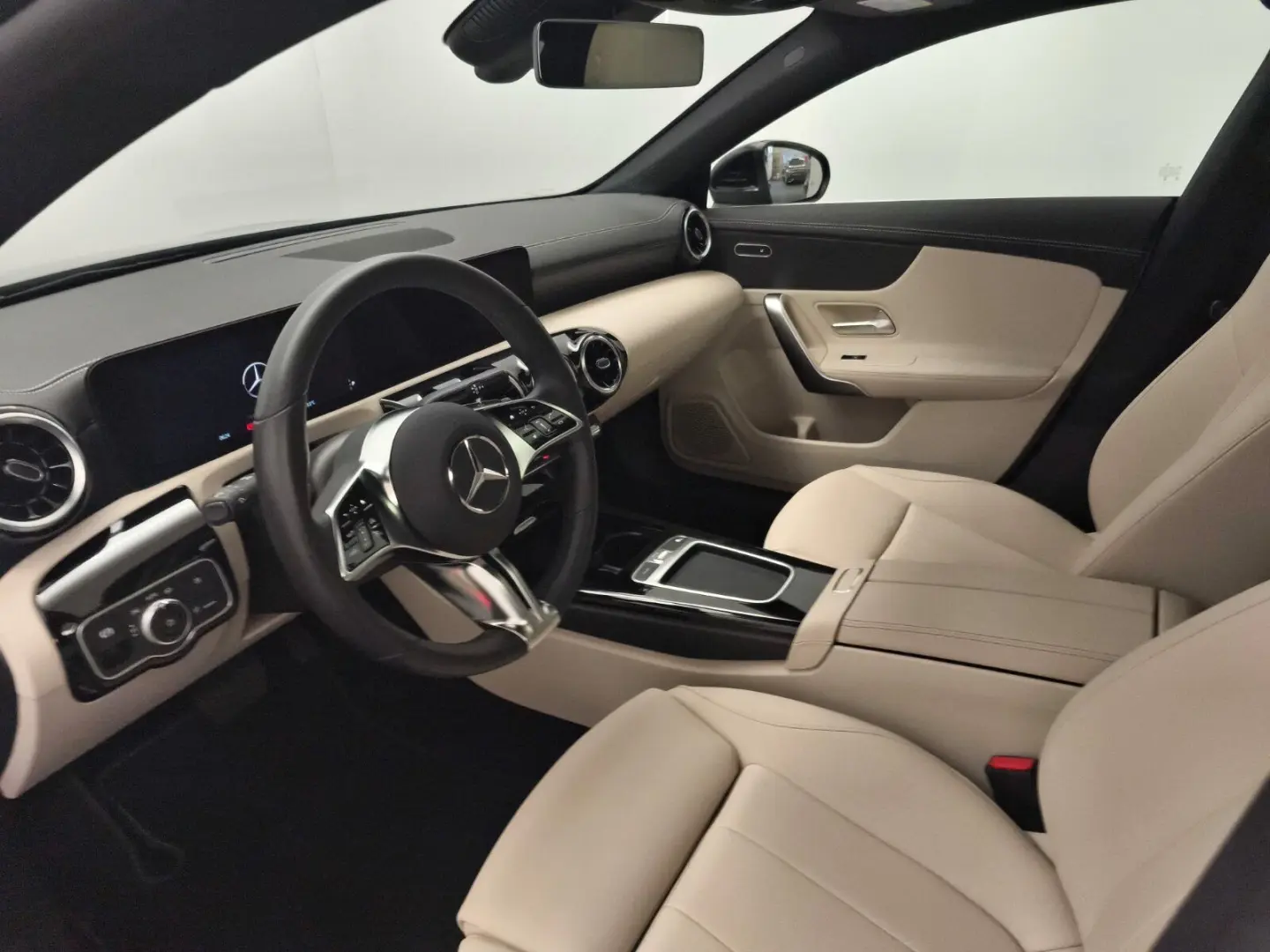 CLA 180 Coupé Progressive Advanced Pano 360°Cam