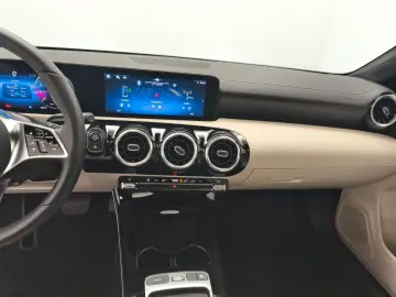 CLA 180 Coupé Progressive Advanced Pano 360°Cam