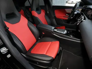 CLA 220 4M Coupé AMG PANORAMA+DISTRONIC+MEMORY
