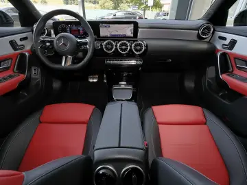 CLA 220 4M Coupé AMG PANORAMA+DISTRONIC+MEMORY