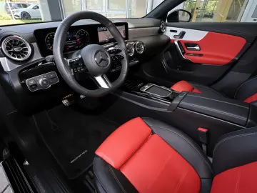 CLA 220 4M Coupé AMG PANORAMA+DISTRONIC+MEMORY