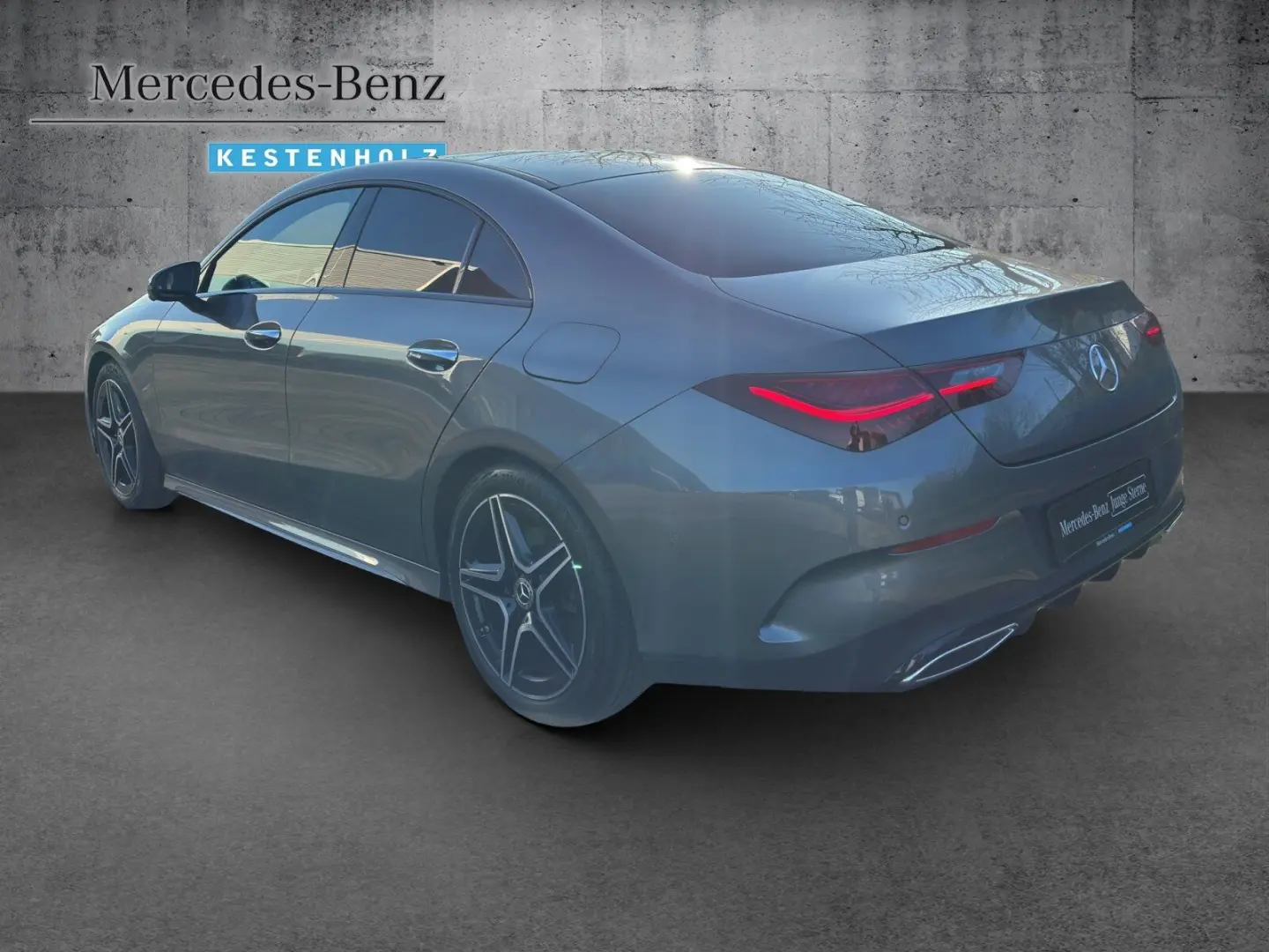 CLA 220 d AMG+NIGHT+STHZ+DISTR+PANO+MLED+360+KEY