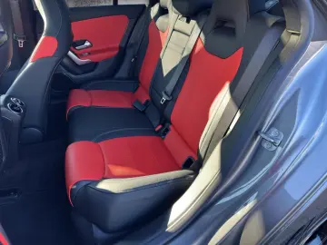 CLA 220 d AMG+NIGHT+STHZ+DISTR+PANO+MLED+360+KEY
