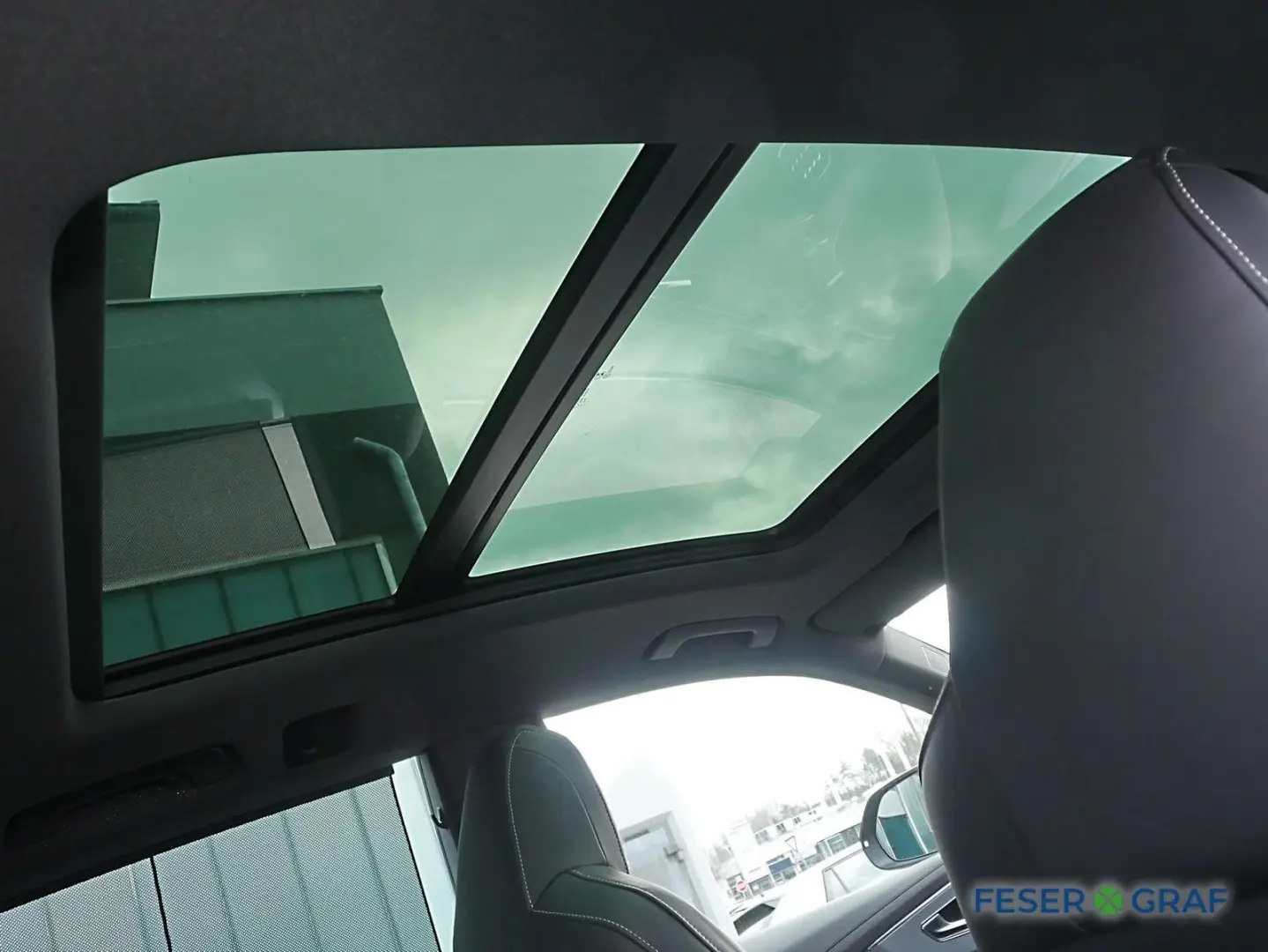 RSQ8 AHK B&O Keramik Matrix Pano 305 km/h