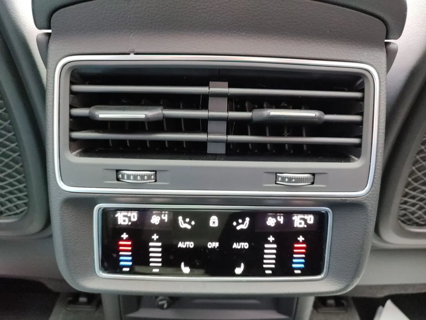 RS Q8 4.0 TFSI quattro*Navi*Matrix*HUD*B&O*AHK*P
