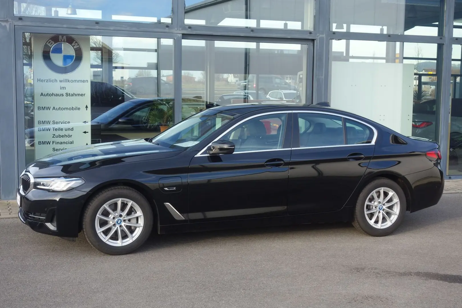 530e xDrive Lim Leder,HeadUp,Navi-Prof.,Laserlic