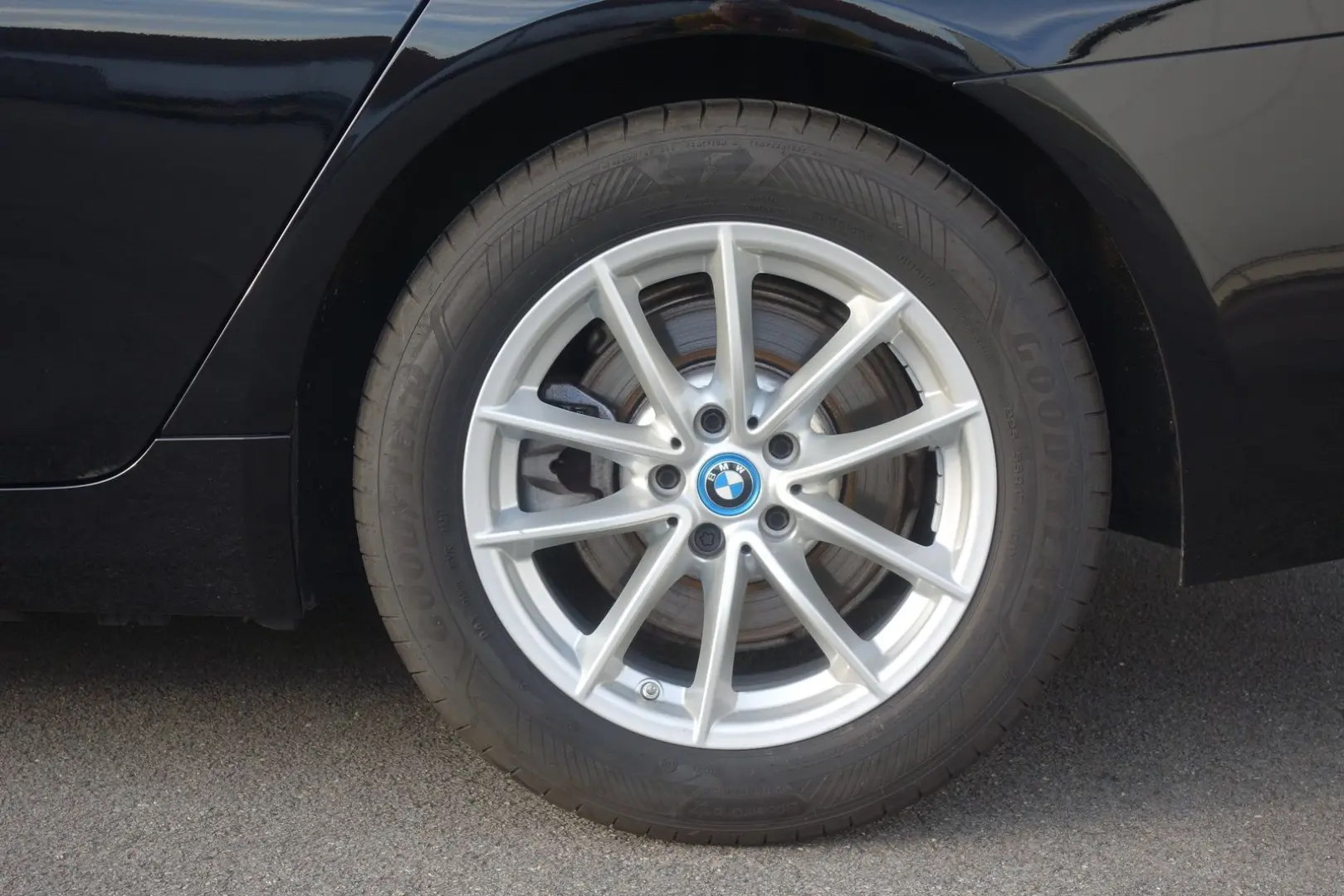 530e xDrive Lim Leder,HeadUp,Navi-Prof.,Laserlic