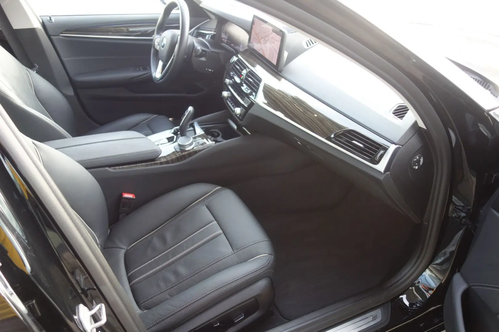 530e xDrive Lim Leder,HeadUp,Navi-Prof.,Laserlic