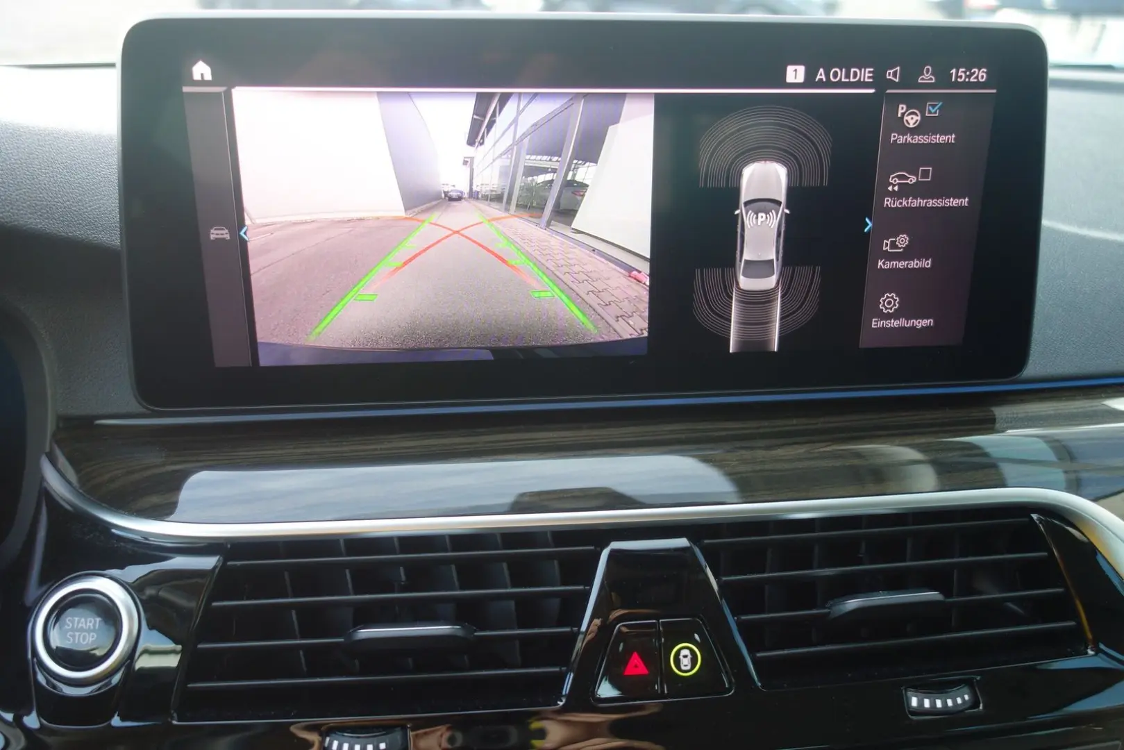 530e xDrive Lim Leder,HeadUp,Navi-Prof.,Laserlic