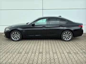 530e Limousine LED+SHZ+LiveCockpit+DrivingAss