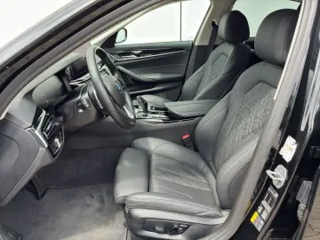 530e Limousine LED+SHZ+LiveCockpit+DrivingAss